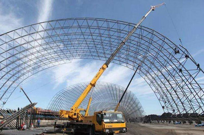 網(wǎng)架鋼結構施工與部件制造中的常見問題與應對策略